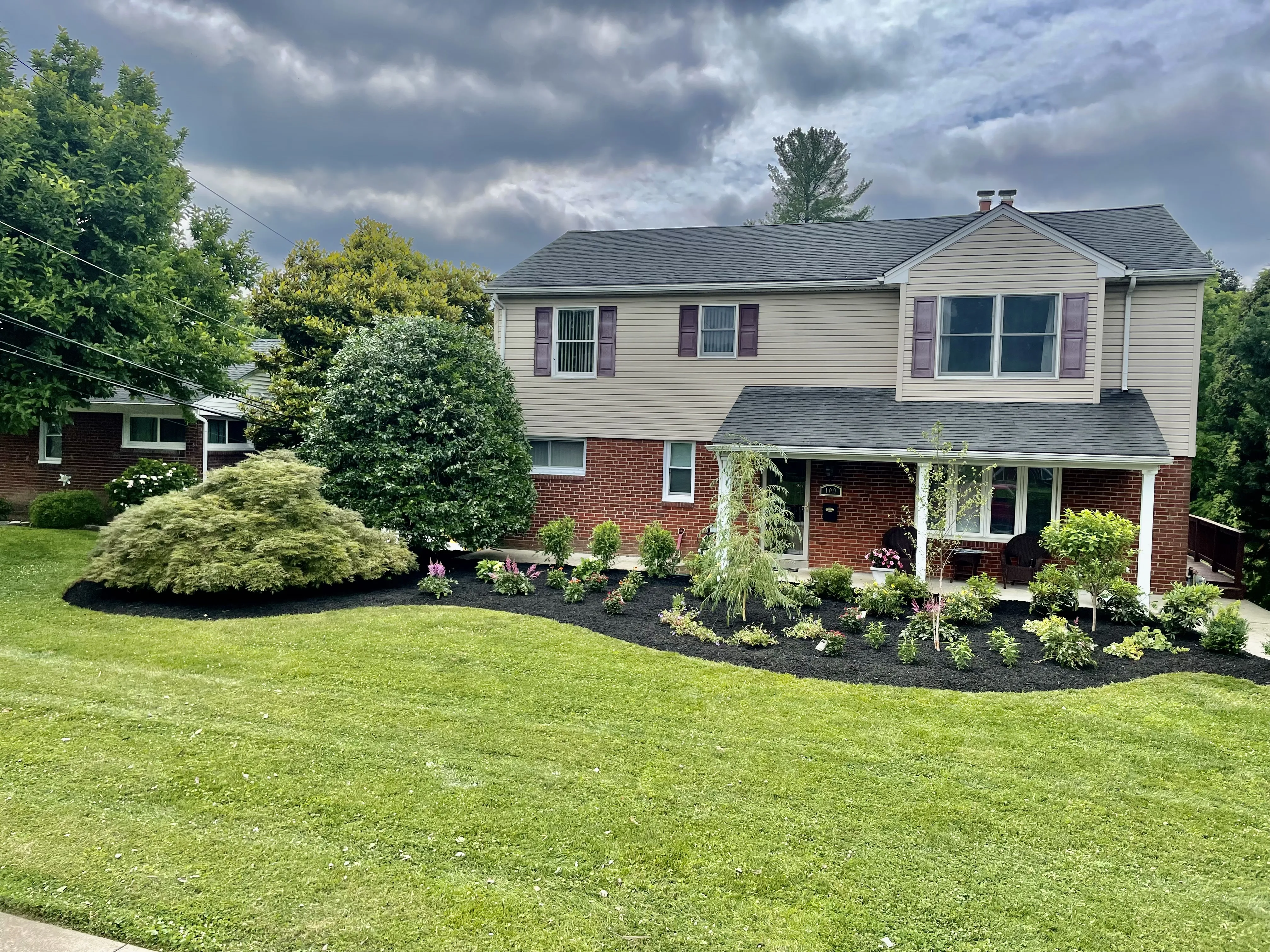 Fresh mulch installation